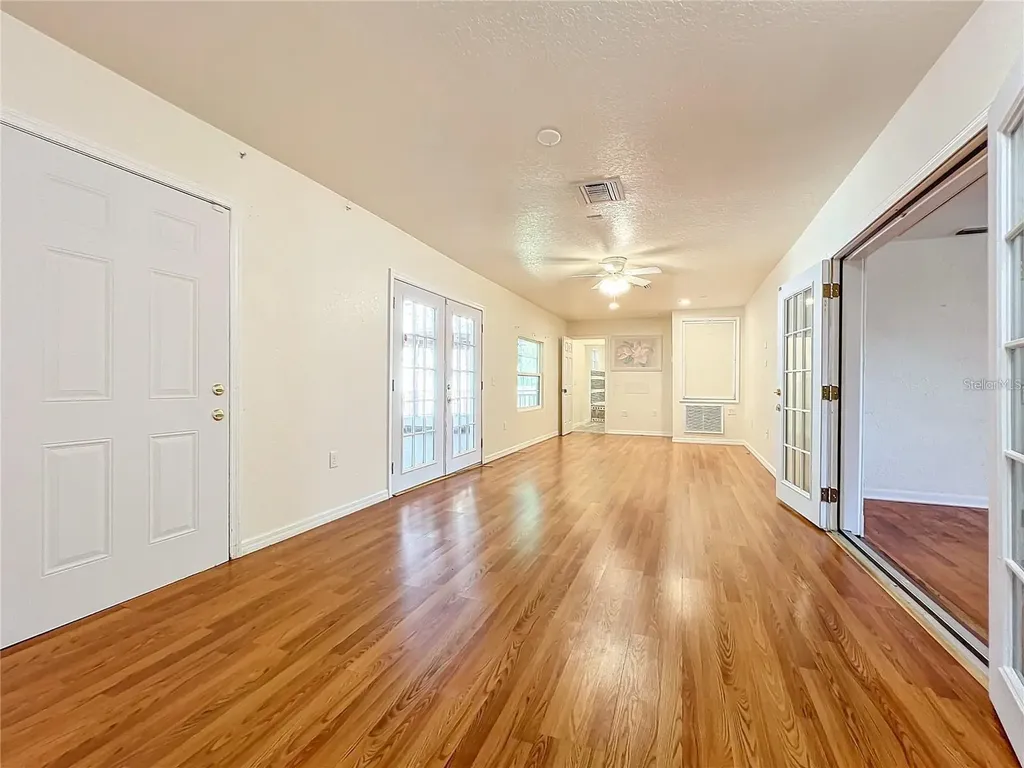 25 E Chesley Avenue Eustis FL 32726