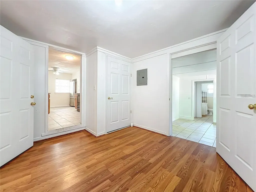 25 E Chesley Avenue Eustis FL 32726