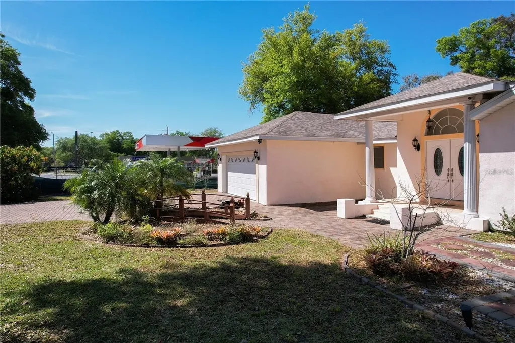 25 E Chesley Avenue Eustis FL 32726