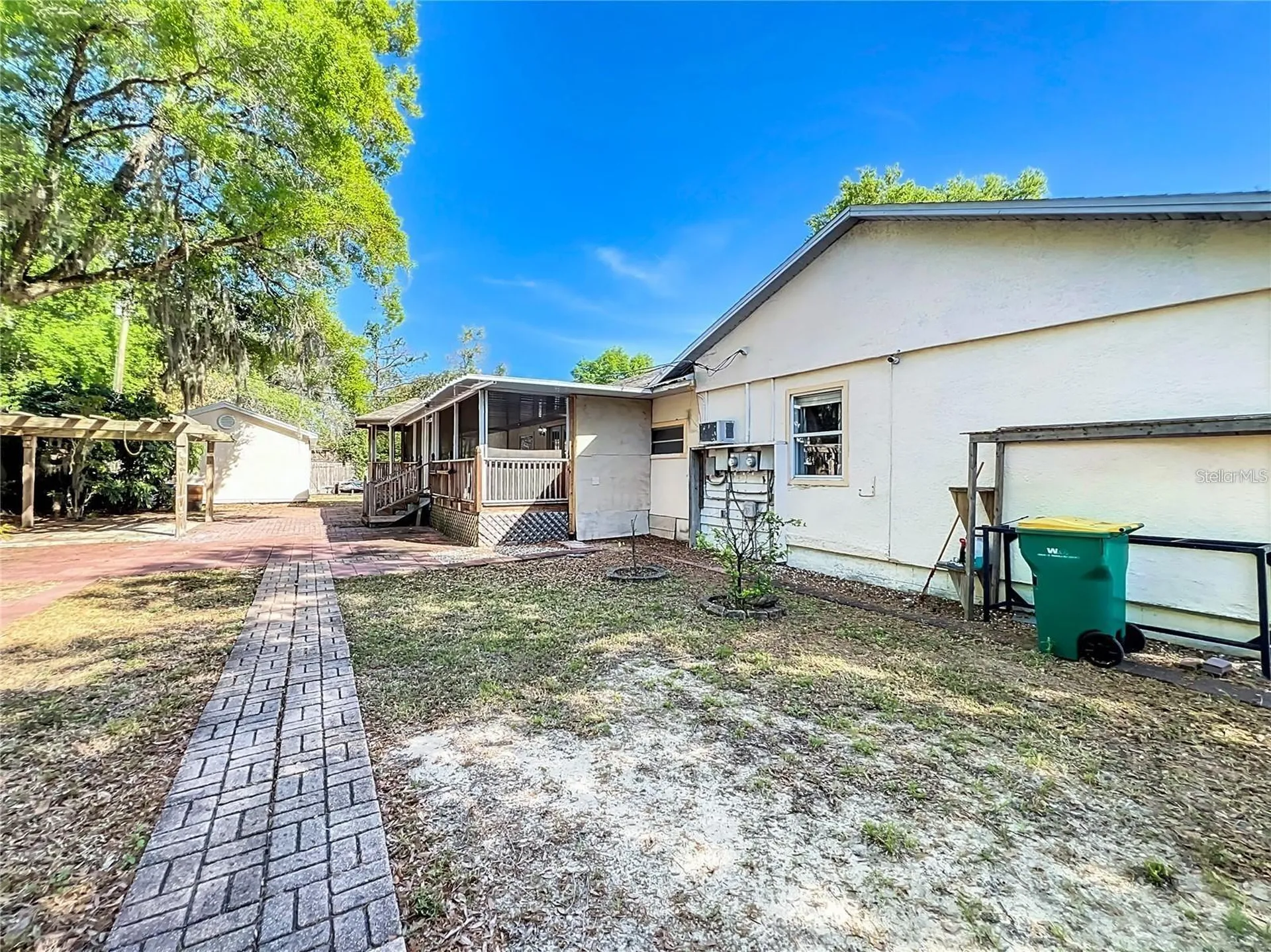 25 E Chesley Avenue Eustis FL 32726