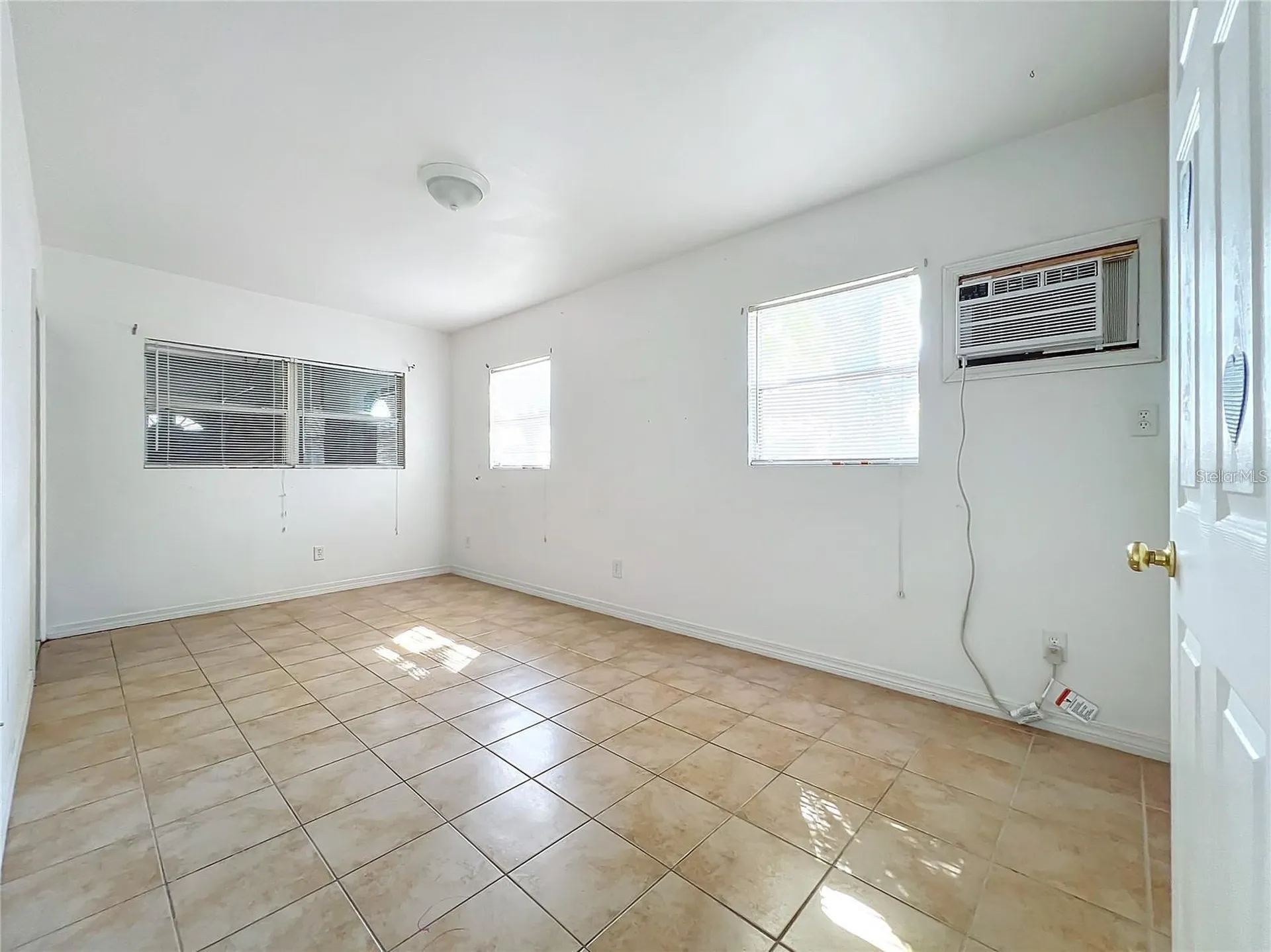 25 E Chesley Avenue Eustis FL 32726