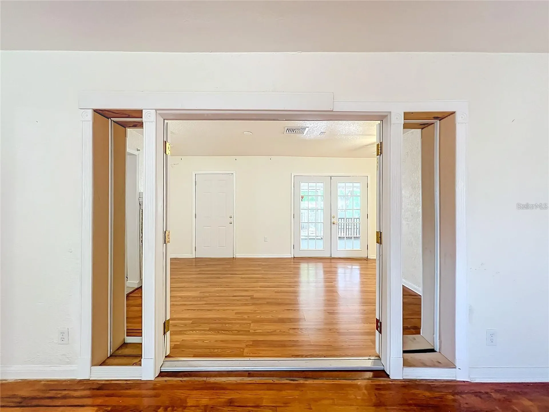 25 E Chesley Avenue Eustis FL 32726