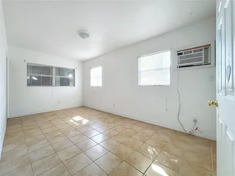 25 E Chesley Avenue Eustis FL 32726