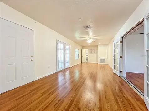 25 E Chesley Avenue Eustis FL 32726