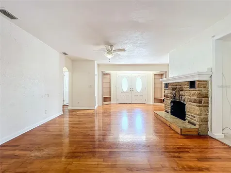 25 E Chesley Avenue Eustis FL 32726
