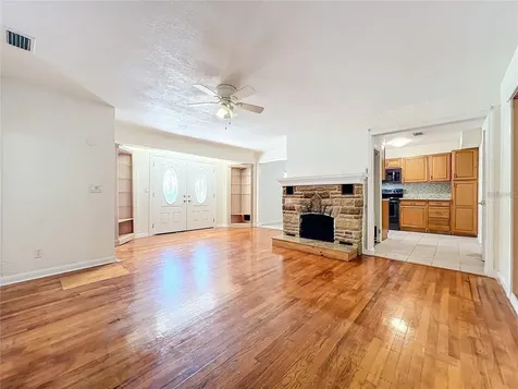 25 E Chesley Avenue Eustis FL 32726