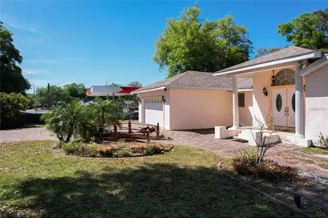 25 E Chesley Avenue Eustis FL 32726