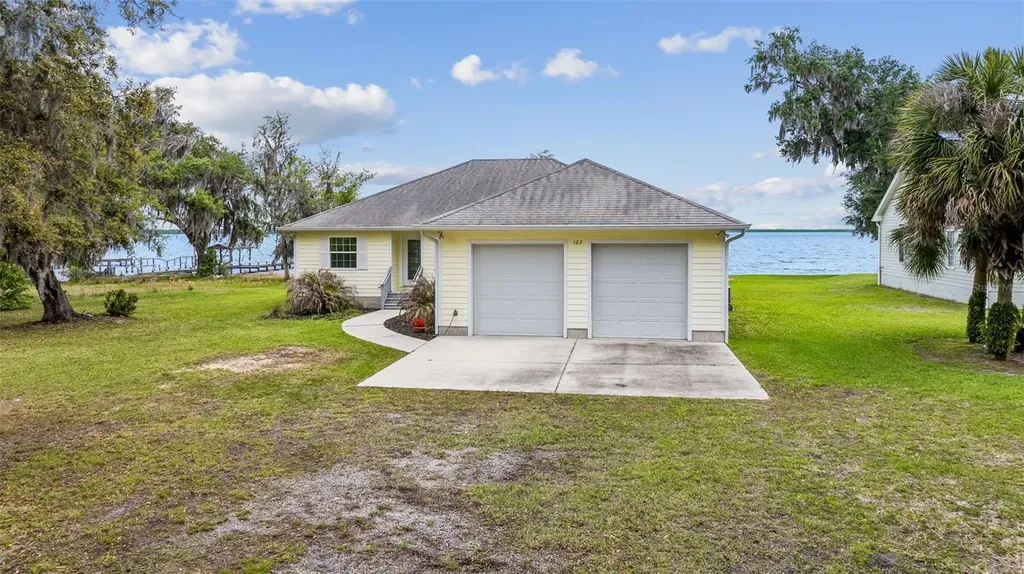 102 Sandra Lane Crescent City FL 32112