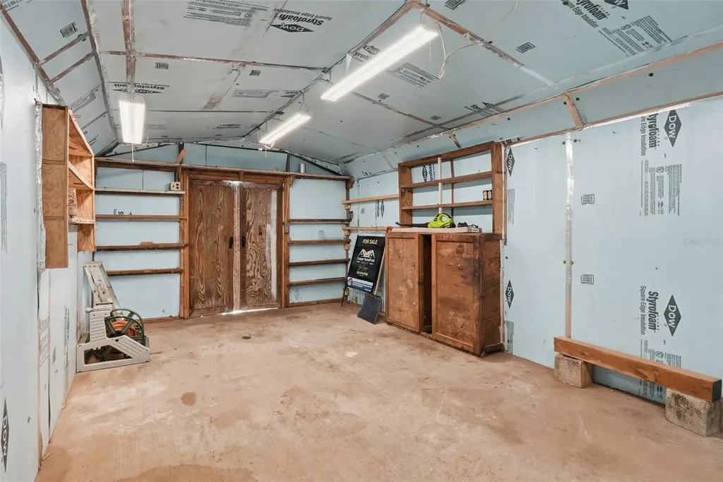 1289 Cr 436 Lake Panasoffkee FL 33538