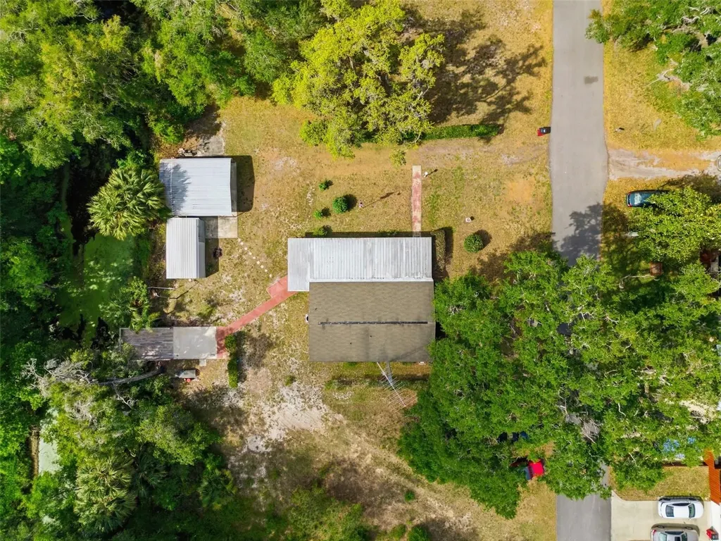1289 Cr 436 Lake Panasoffkee FL 33538