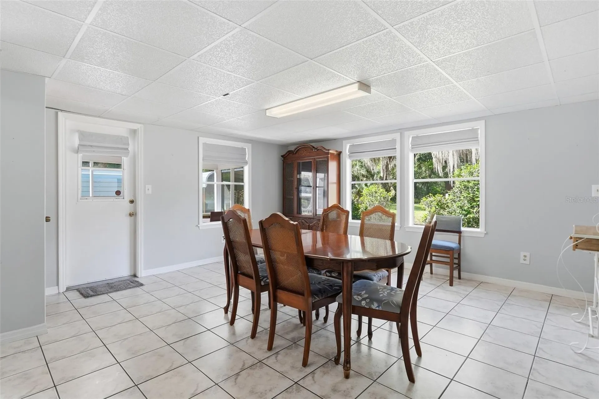 1289 Cr 436 Lake Panasoffkee FL 33538