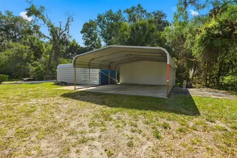 1289 Cr 436 Lake Panasoffkee FL 33538