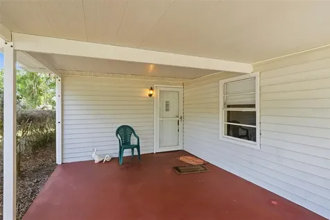 1289 Cr 436 Lake Panasoffkee FL 33538