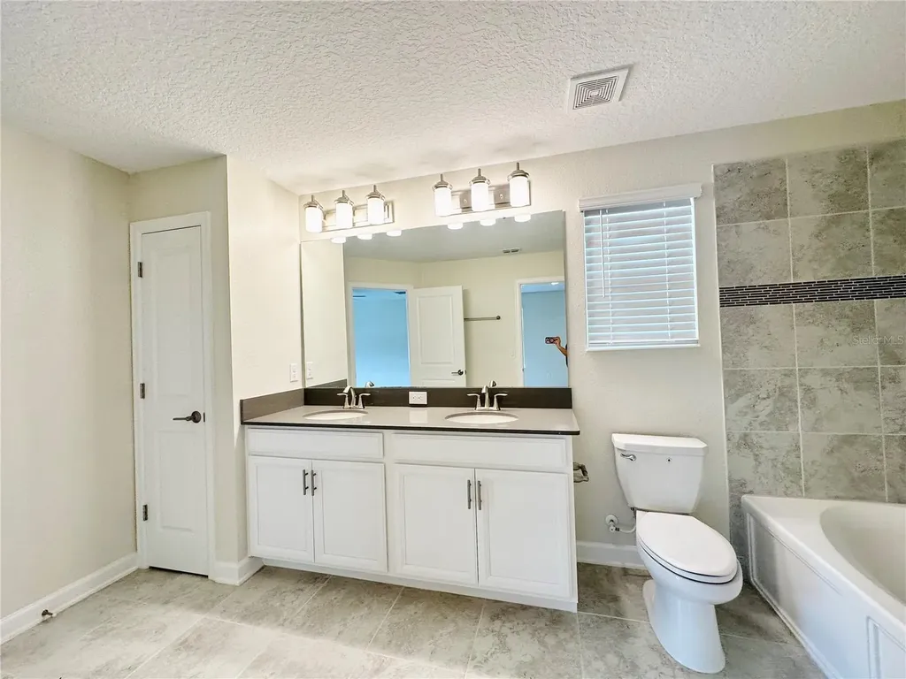 11823 Charades Street Orlando FL 32832