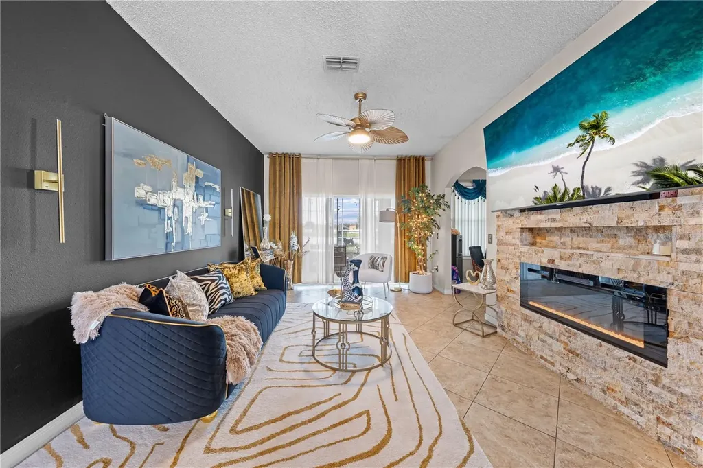 442 Tamarind Parke Lane Kissimmee FL 34758