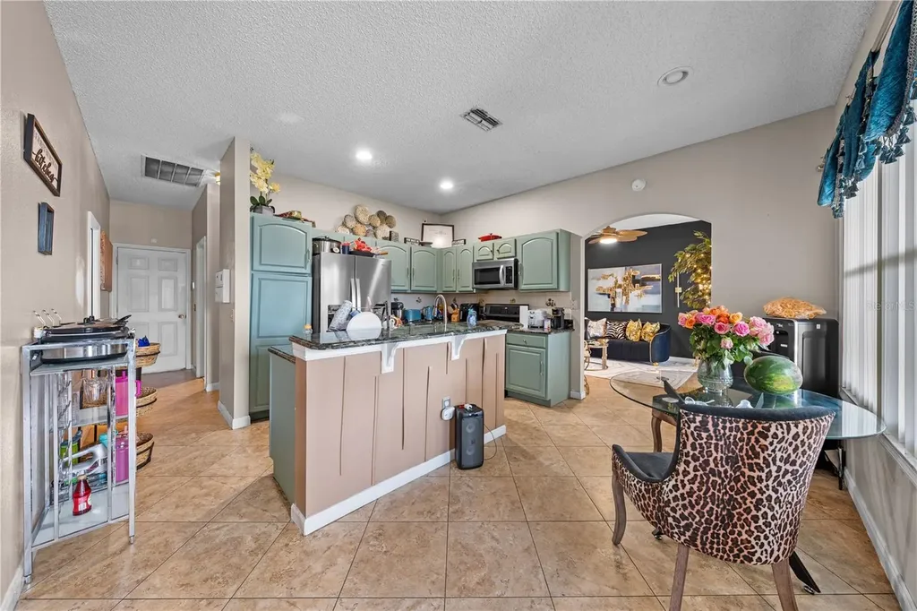 442 Tamarind Parke Lane Kissimmee FL 34758