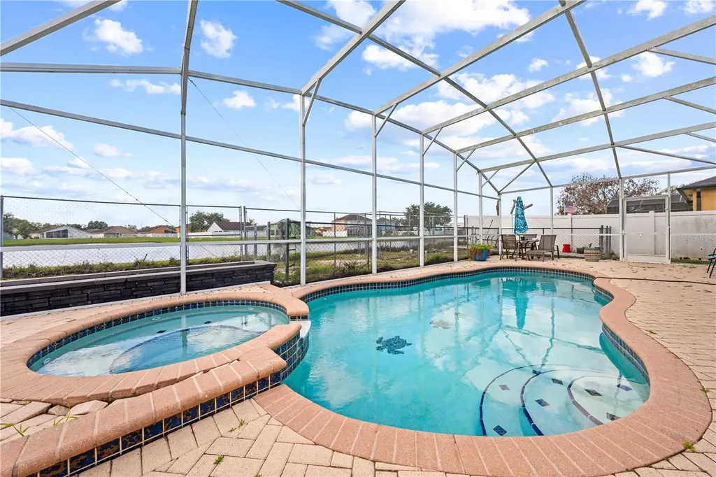 442 Tamarind Parke Lane Kissimmee FL 34758