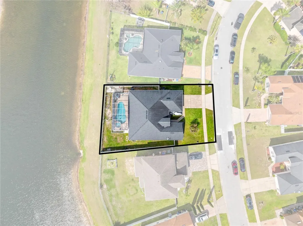442 Tamarind Parke Lane Kissimmee FL 34758
