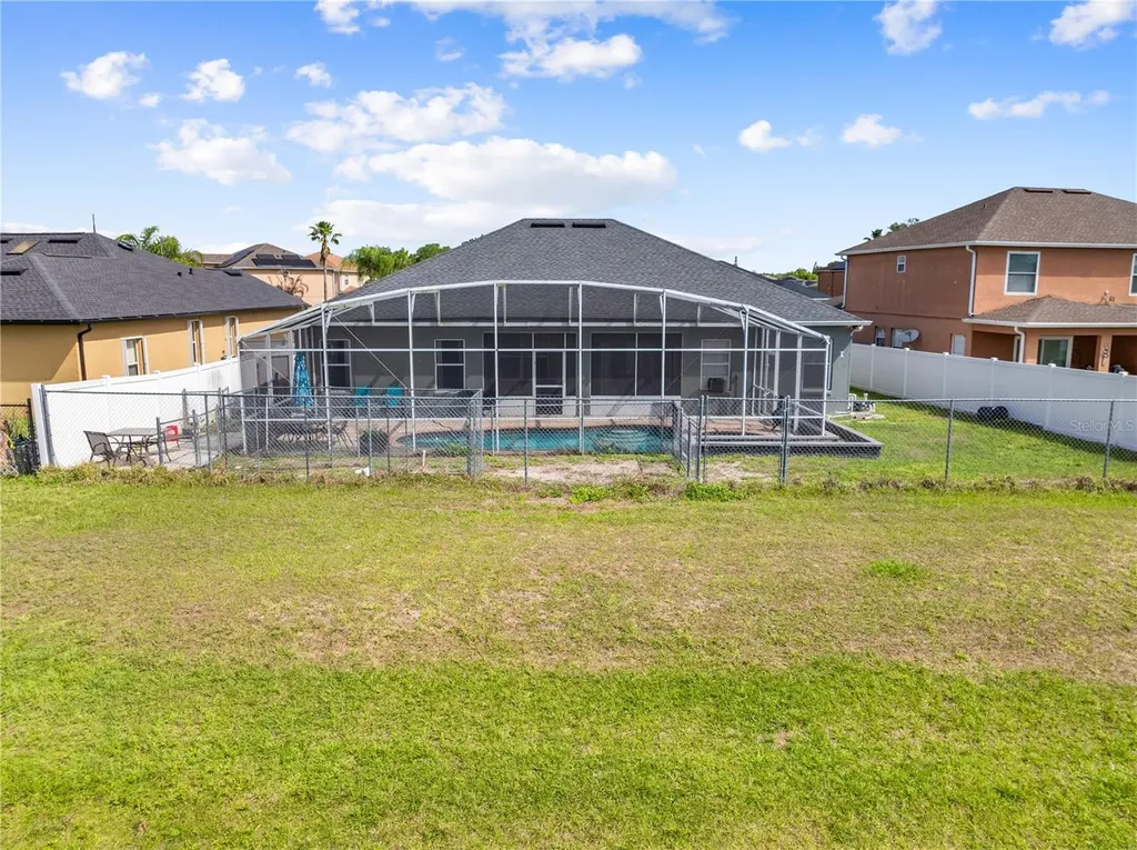 442 Tamarind Parke Lane Kissimmee FL 34758