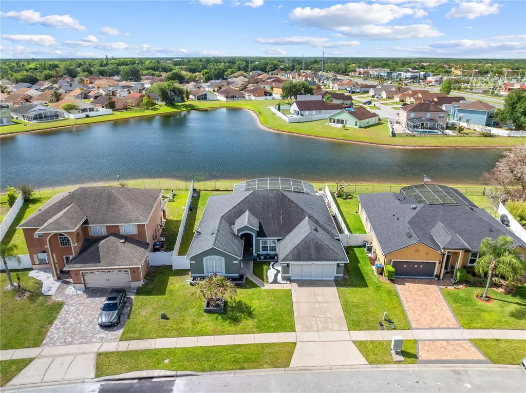 442 Tamarind Parke Lane Kissimmee FL 34758