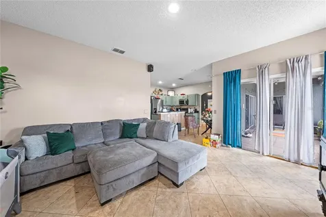 442 Tamarind Parke Lane Kissimmee FL 34758
