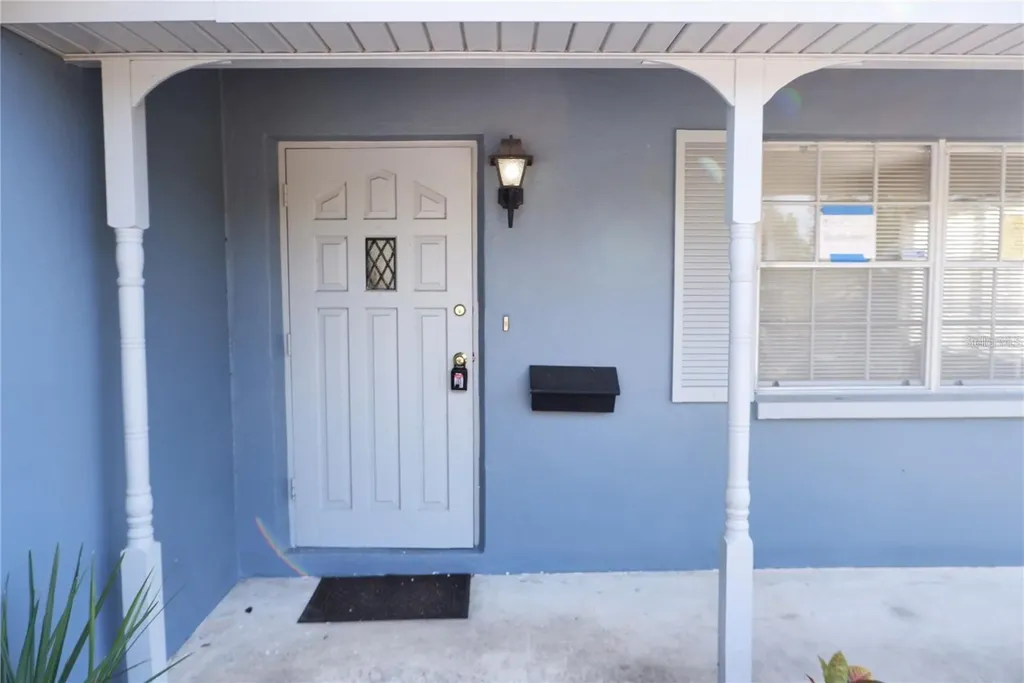 8056 30th Avenue N St Petersburg FL 33710