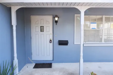 8056 30th Avenue N St Petersburg FL 33710