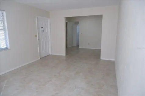 8056 30th Avenue N St Petersburg FL 33710