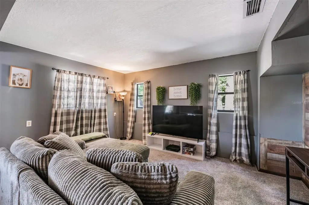 39048 Blue Jay Avenue Zephyrhills FL 33542