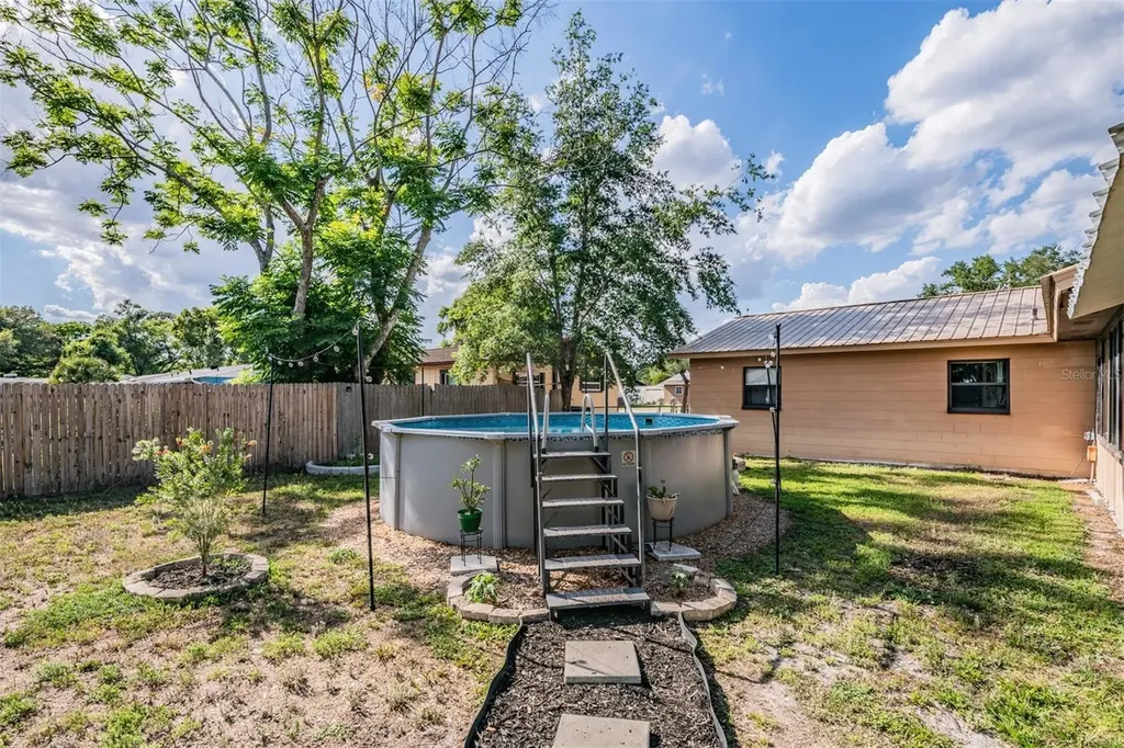 39048 Blue Jay Avenue Zephyrhills FL 33542