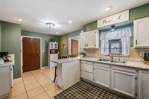 39048 Blue Jay Avenue Zephyrhills FL 33542