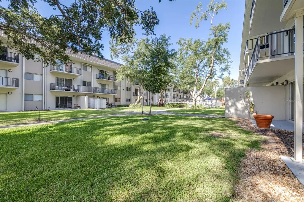 4606 W Gray Street Tampa FL 33609