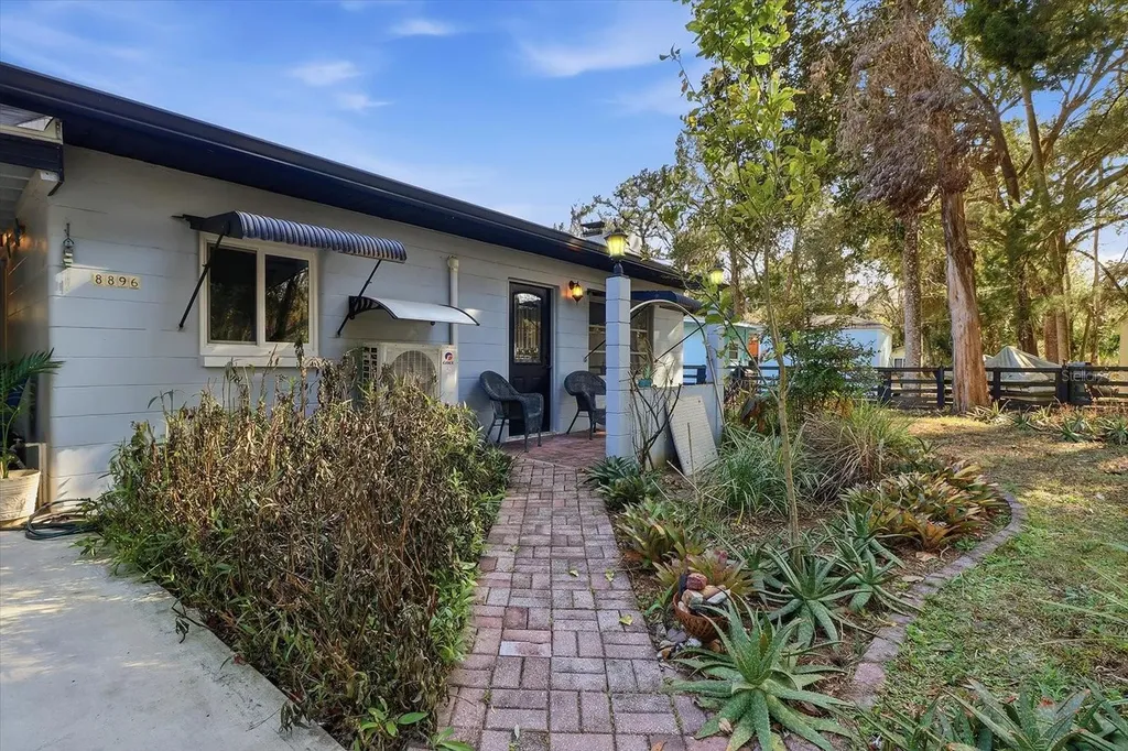 8896 W White Dogwood Drive Homosassa FL 34448
