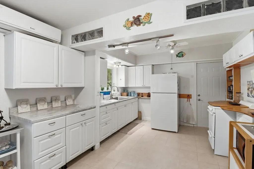 8896 W White Dogwood Drive Homosassa FL 34448