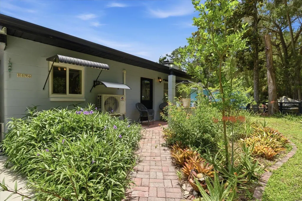 8896 W White Dogwood Drive Homosassa FL 34448