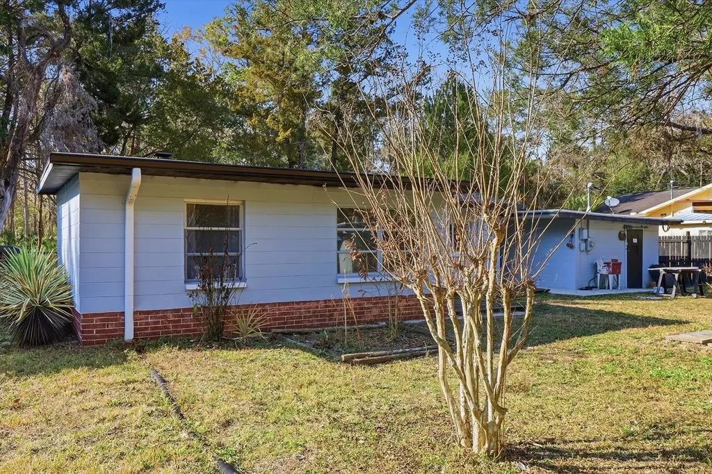 8896 W White Dogwood Drive Homosassa FL 34448