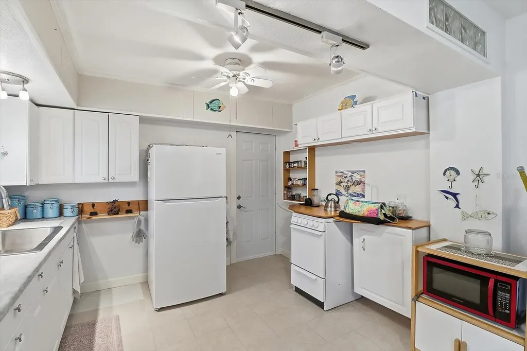 8896 W White Dogwood Drive Homosassa FL 34448