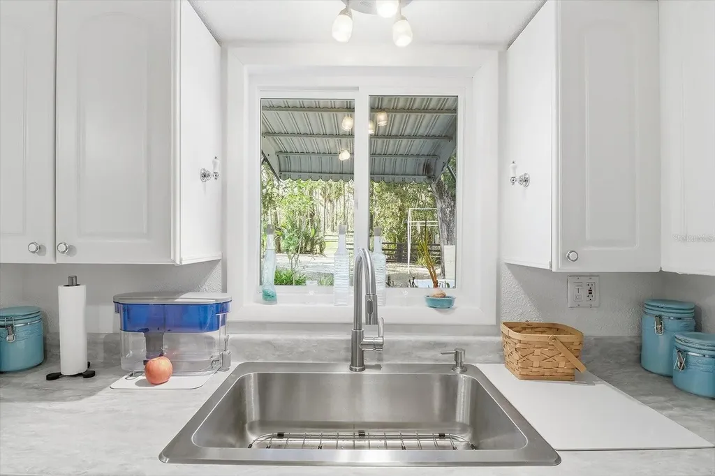 8896 W White Dogwood Drive Homosassa FL 34448