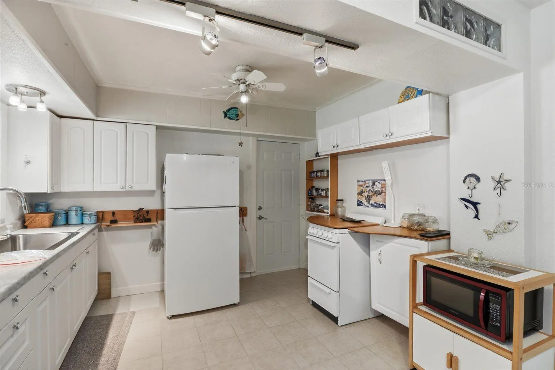 8896 W White Dogwood Drive Homosassa FL 34448