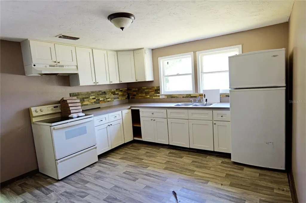 3124 9th Street E Bradenton FL 34208