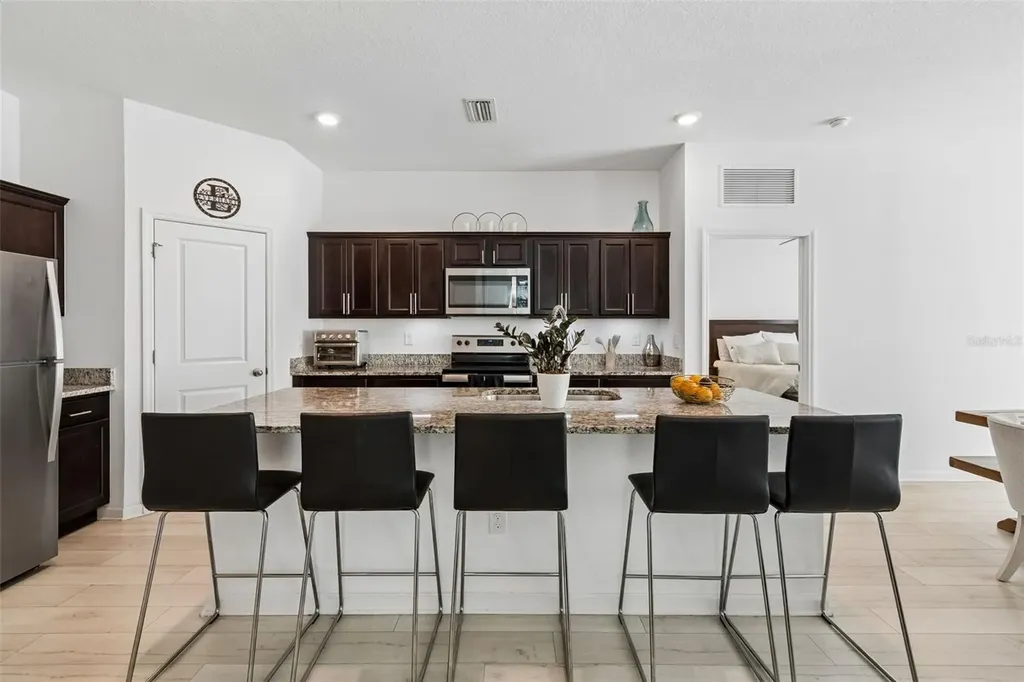705 Garden Oaks Square Seffner FL 33584