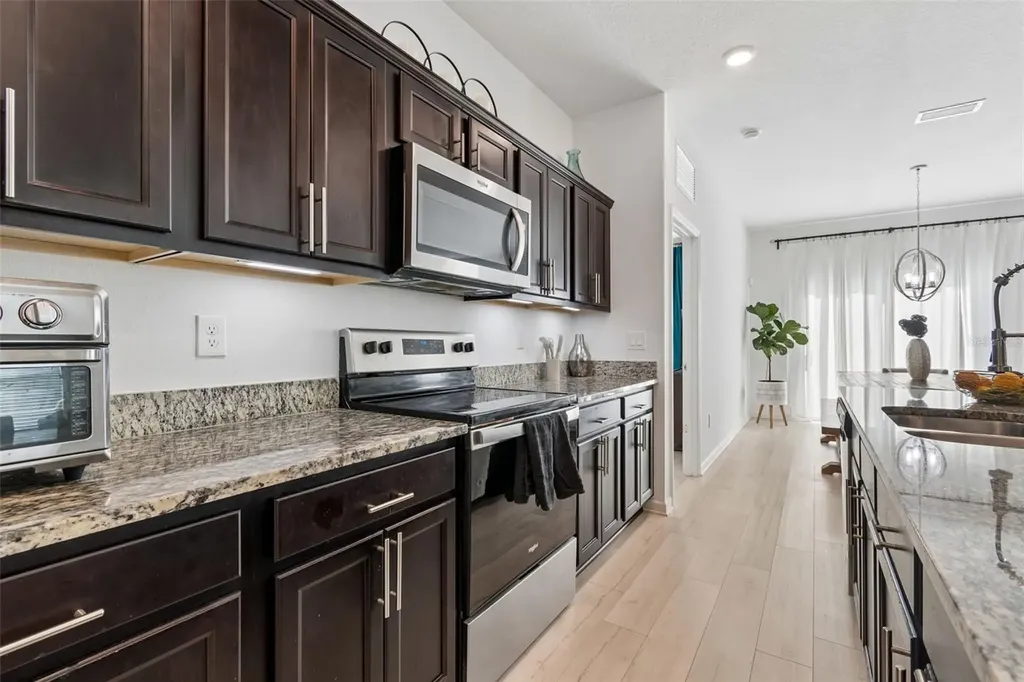 705 Garden Oaks Square Seffner FL 33584