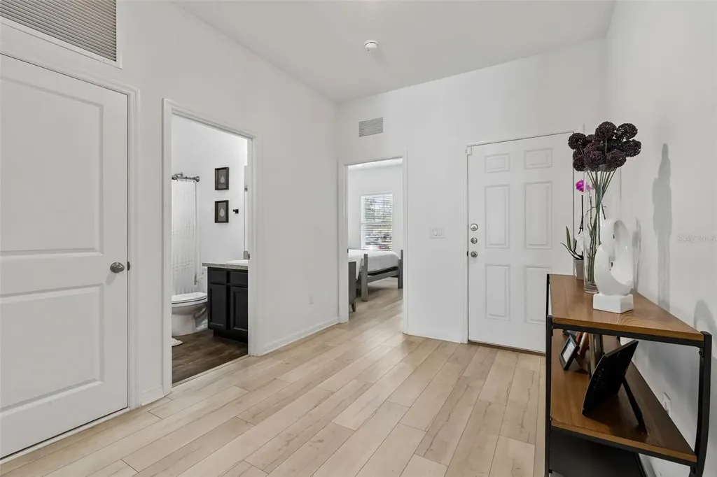 705 Garden Oaks Square Seffner FL 33584