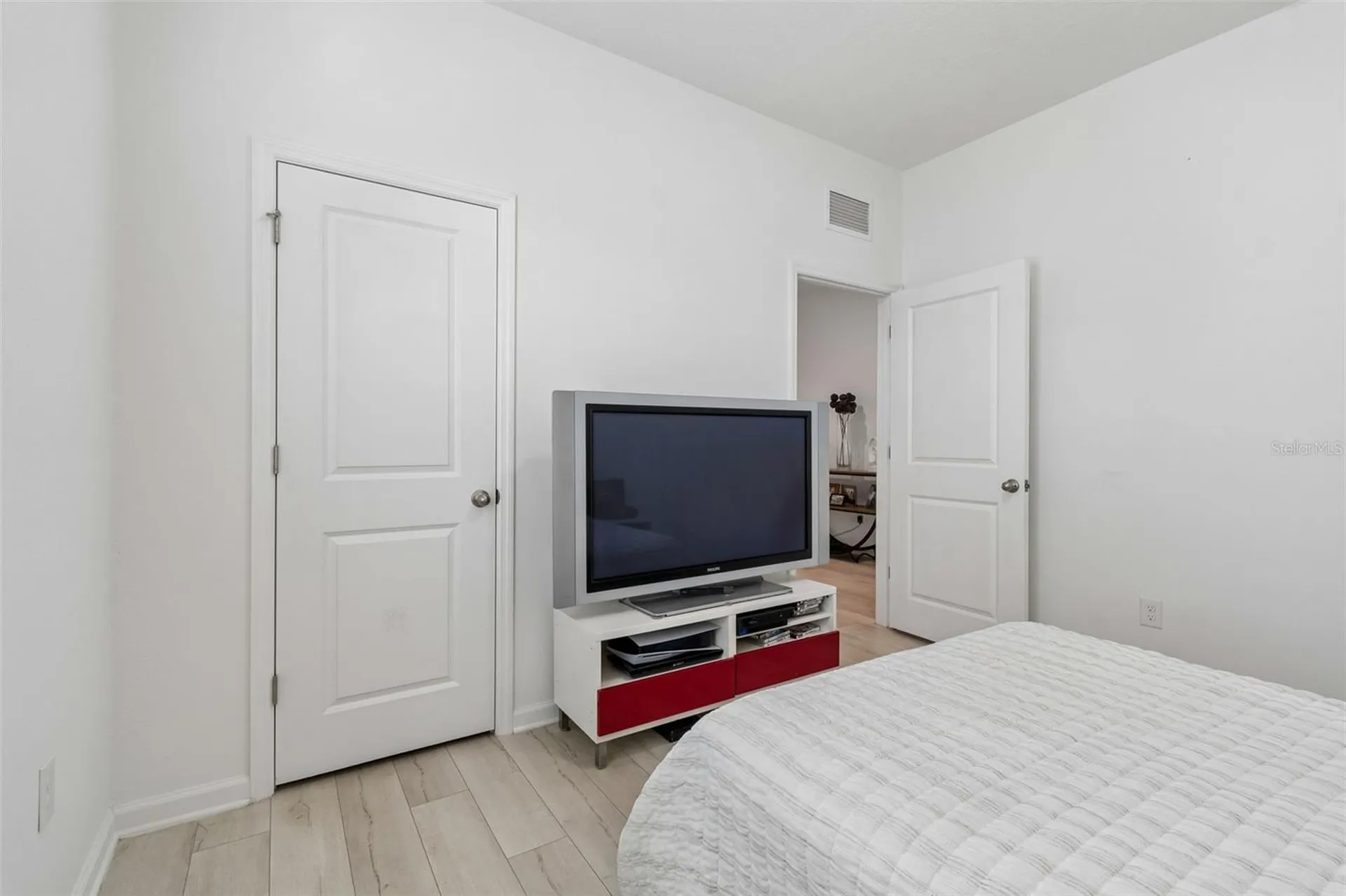705 Garden Oaks Square Seffner FL 33584