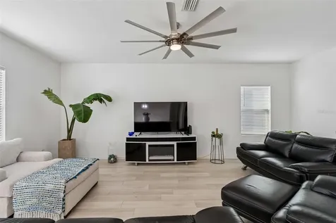 705 Garden Oaks Square Seffner FL 33584
