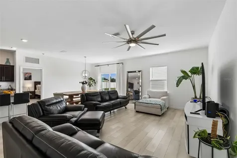 705 Garden Oaks Square Seffner FL 33584