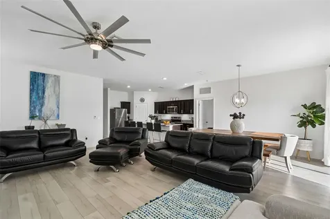 705 Garden Oaks Square Seffner FL 33584