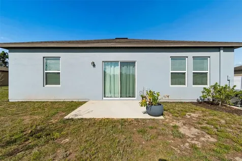 705 Garden Oaks Square Seffner FL 33584