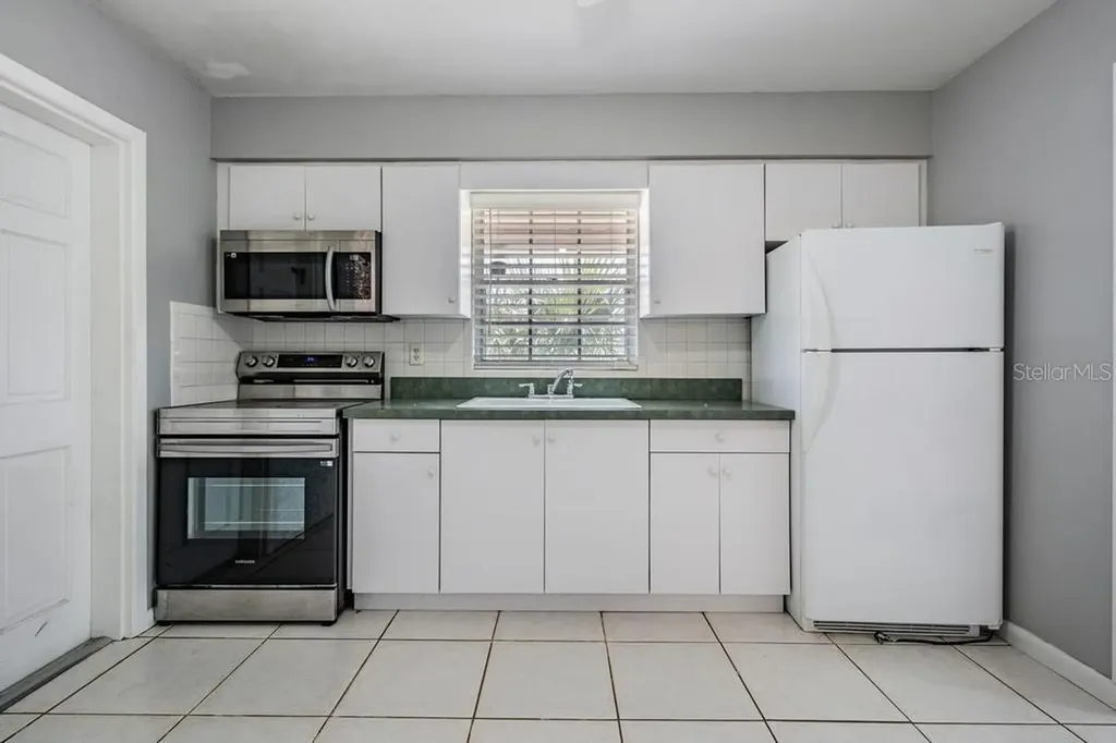 2709 W Abdella Street Tampa FL 33607