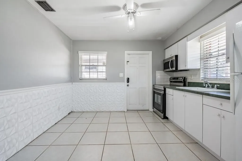 2709 W Abdella Street Tampa FL 33607